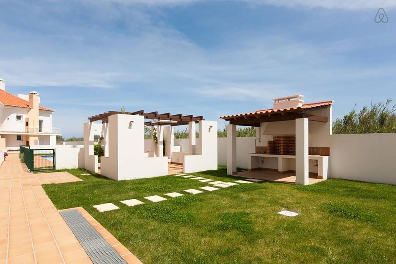 Casa Baleia - Praia E Piscina - 10 Pessoas フェレル エクステリア 写真